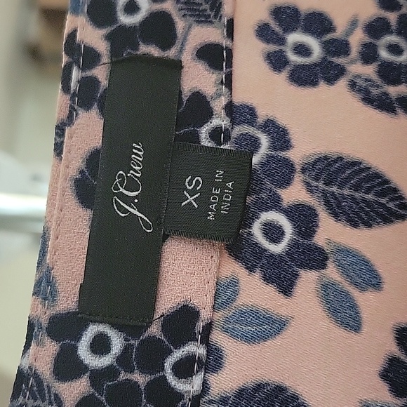 EUC J Crew Floral Top - Picture 4 of 4